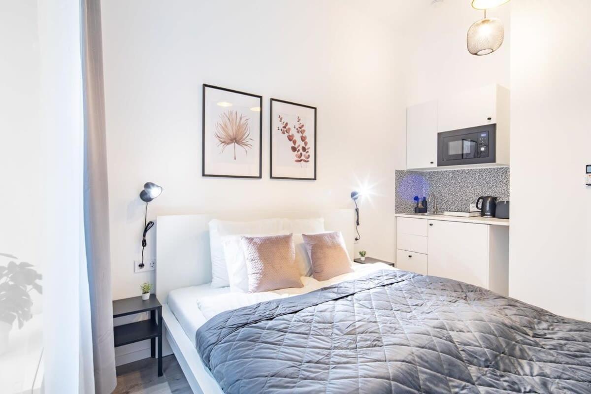 Extra Central - Mini Modern Studio Budapeşte Dış mekan fotoğraf