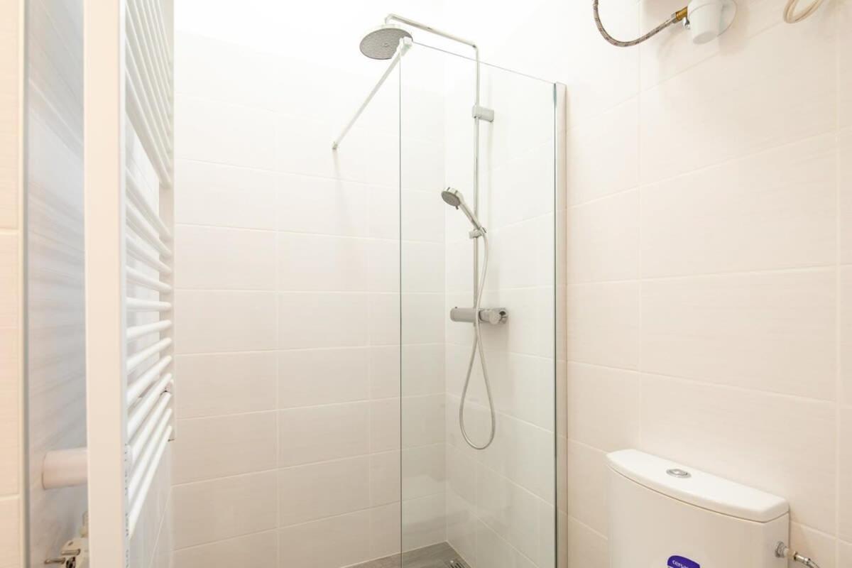 Extra Central - Mini Modern Studio Budapeşte Dış mekan fotoğraf